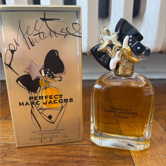 Marc Jacob Perfect Intense 100 ml EDP Spray.  Only spritzed twice! - Picture 2 of 5